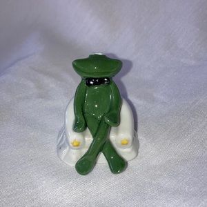 Vintage Adorable Enesco Seated Frog